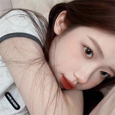 驼背人与舞女